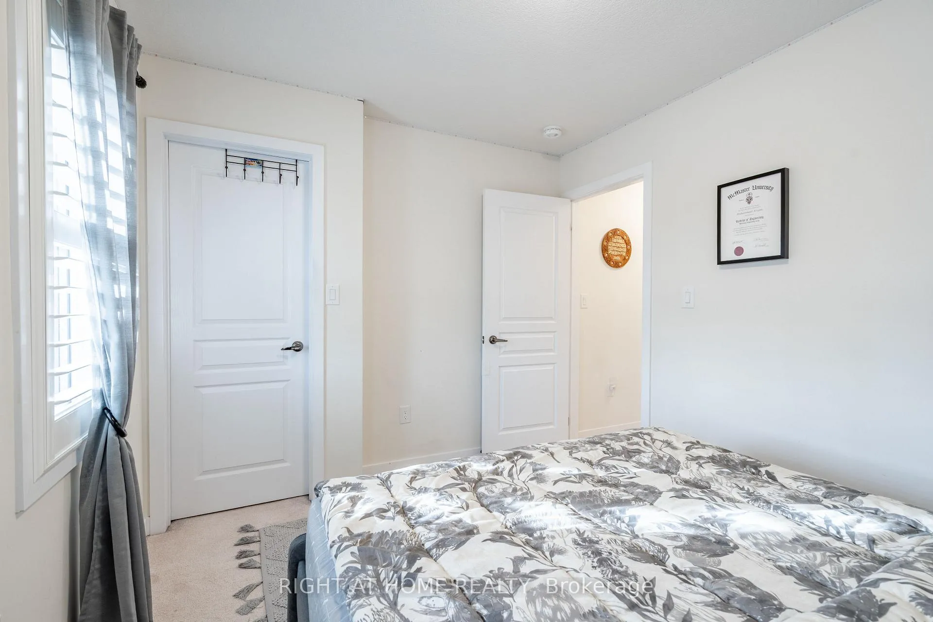 Photo 20 of 40 Hedges Crescent, Hamilton, Stoney Creek Mountain — HOMEH