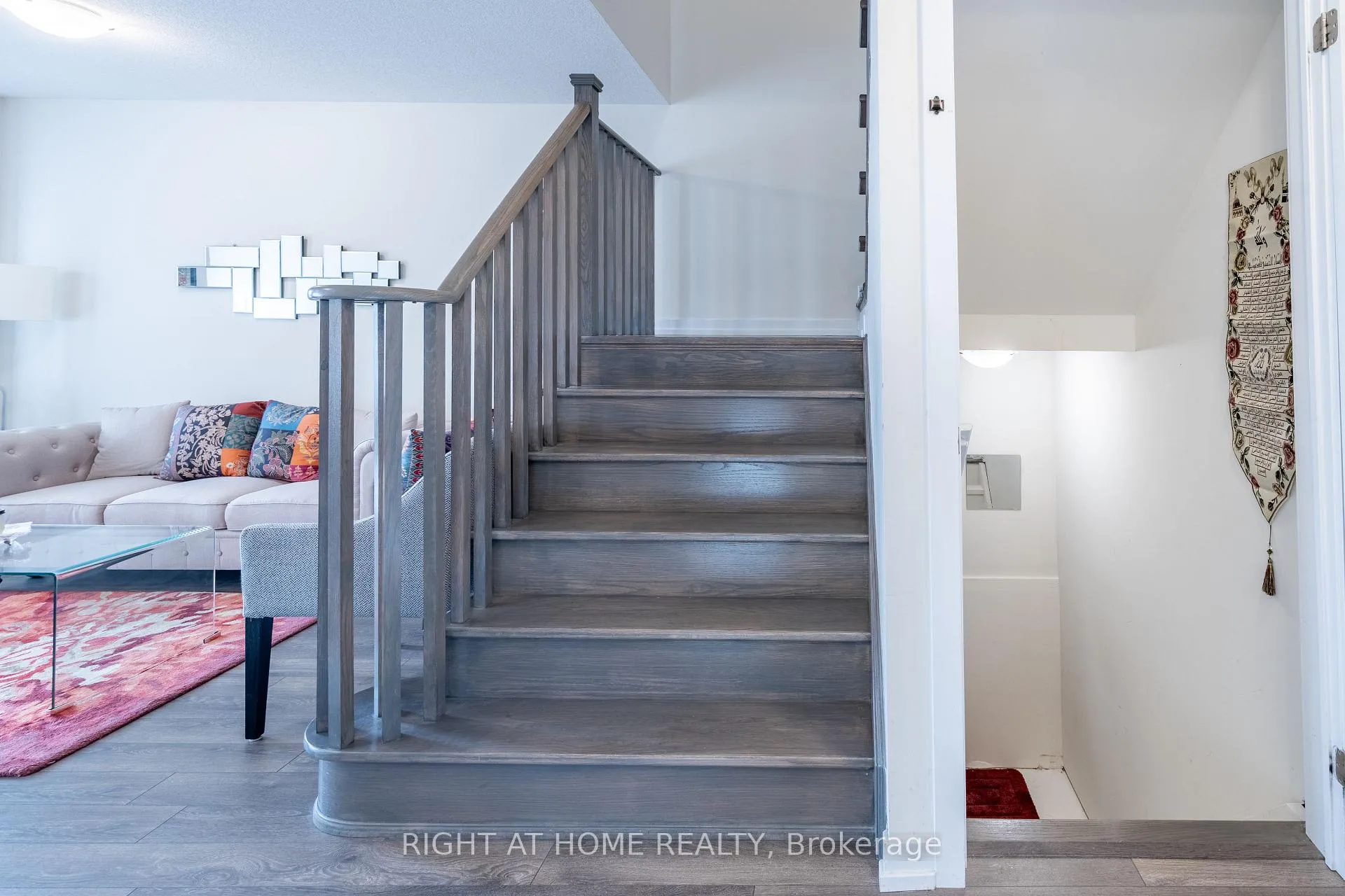 Photo 22 of 40 Hedges Crescent, Hamilton, Stoney Creek Mountain — HOMEH