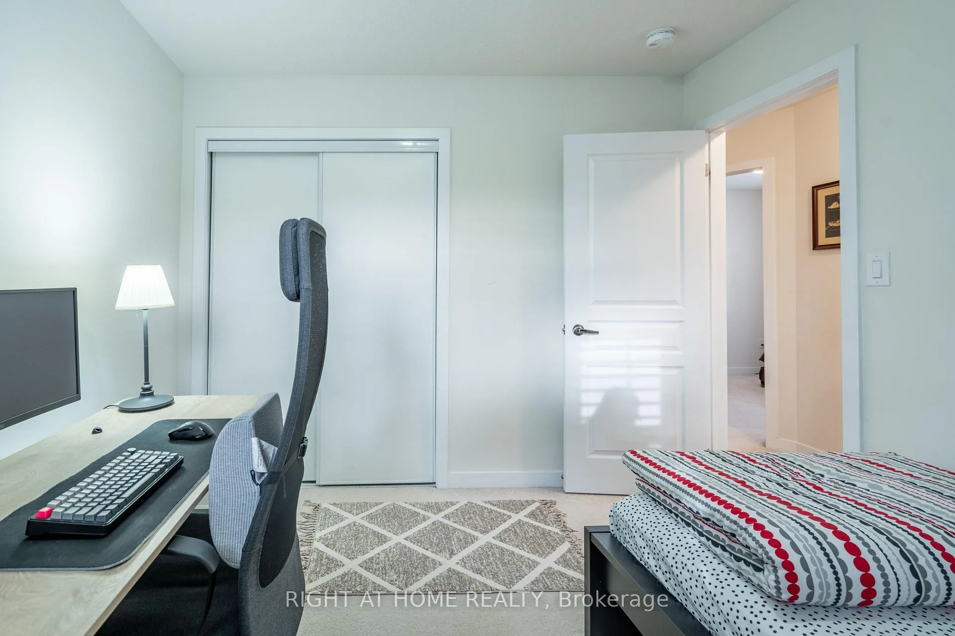 Photo 24 of 40 Hedges Crescent, Hamilton, Stoney Creek Mountain — HOMEH