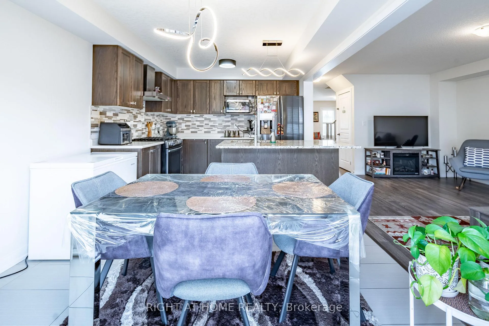 Photo 27 of 40 Hedges Crescent, Hamilton, Stoney Creek Mountain — HOMEH