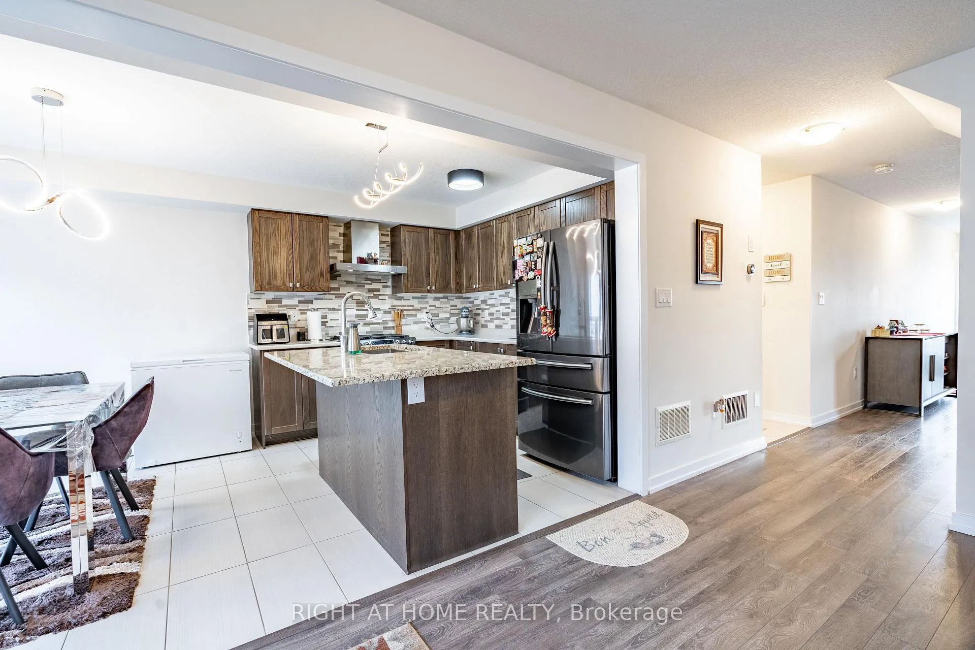Photo 29 of 40 Hedges Crescent, Hamilton, Stoney Creek Mountain — HOMEH