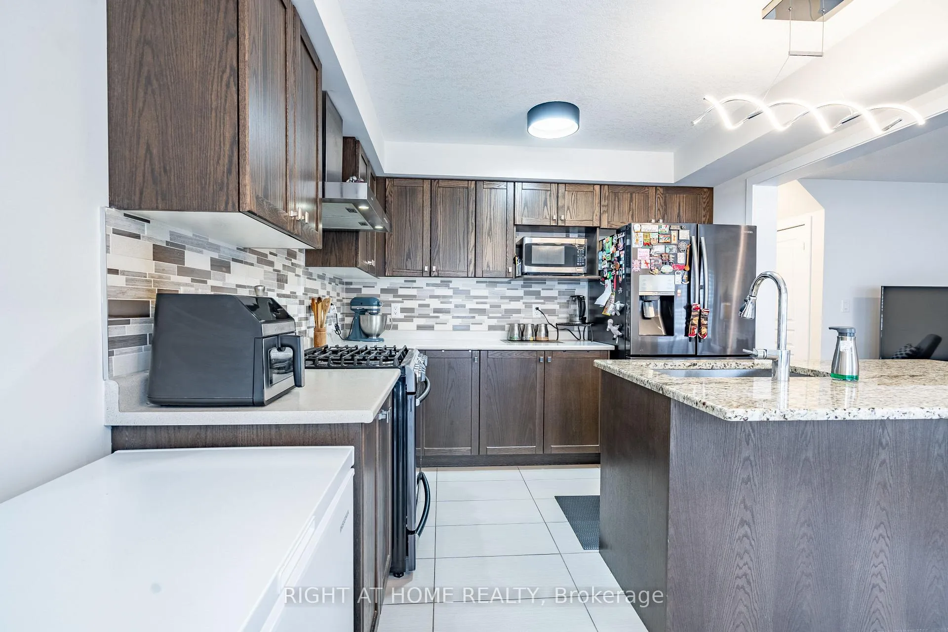 Photo 32 of 40 Hedges Crescent, Hamilton, Stoney Creek Mountain — HOMEH