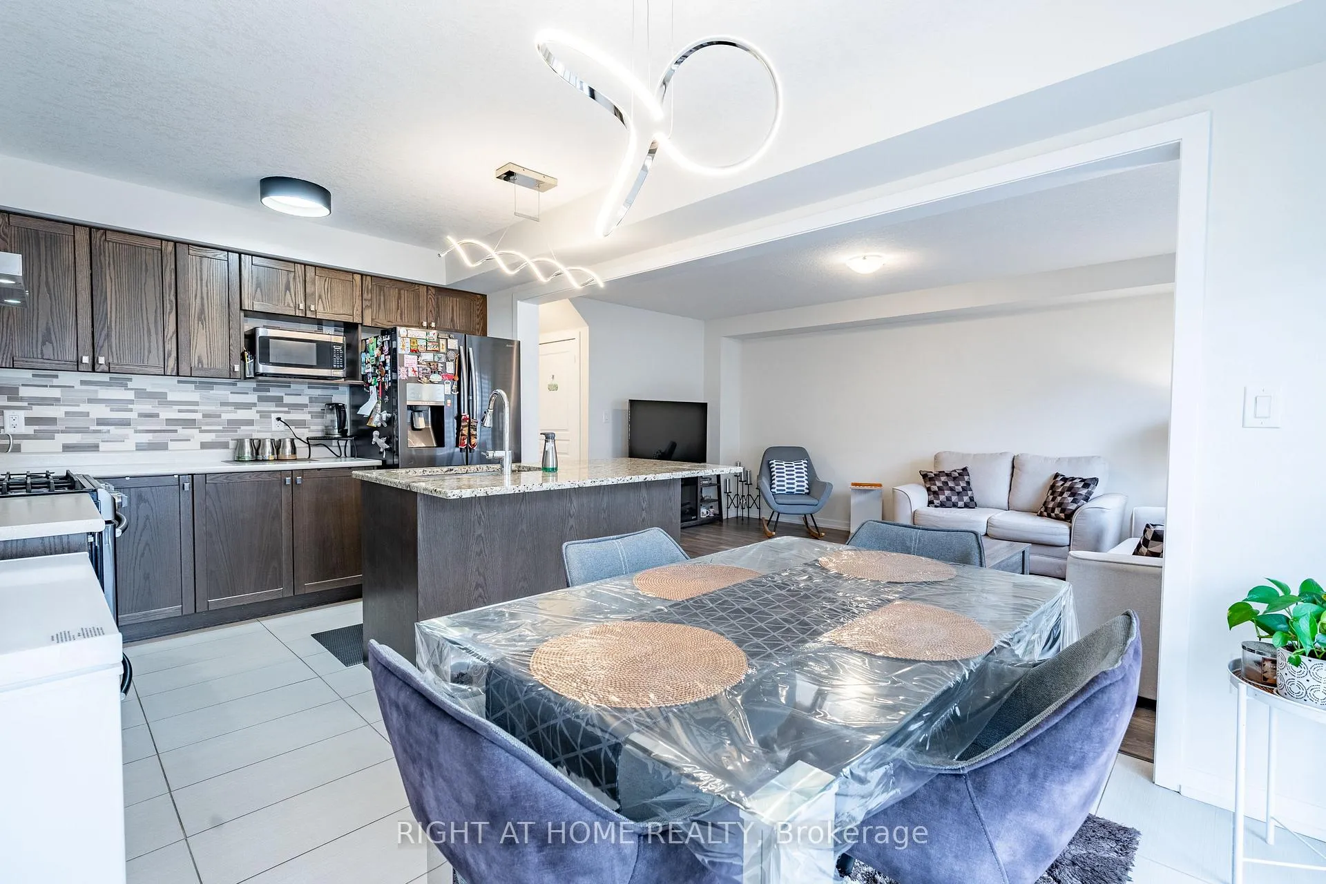 Photo 33 of 40 Hedges Crescent, Hamilton, Stoney Creek Mountain — HOMEH