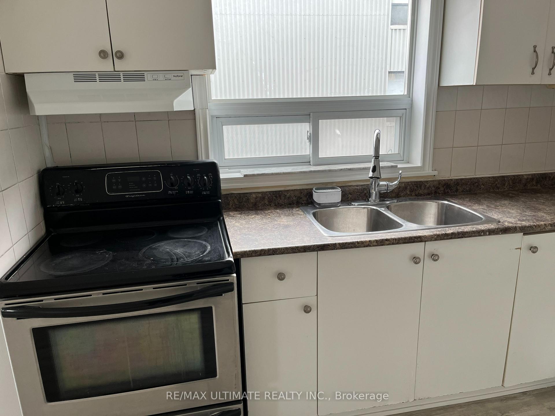 Photo 3 of Unit A, 420 Dawes Road, Toronto, O'Connor-Parkview — HOMEH
