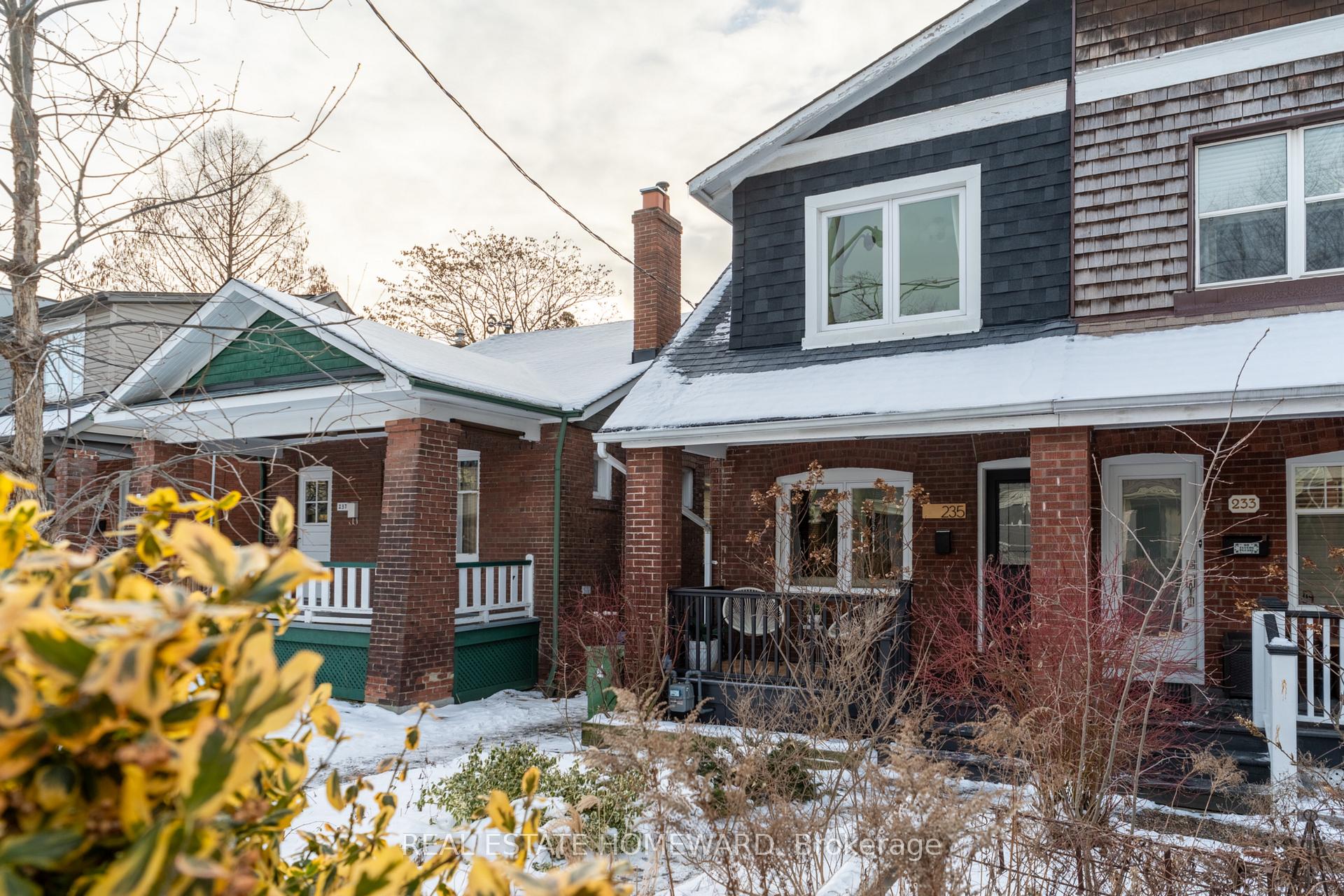 Photo 2 of 235 Springdale Boulevard, Toronto, Danforth Village-East York — HOMEH