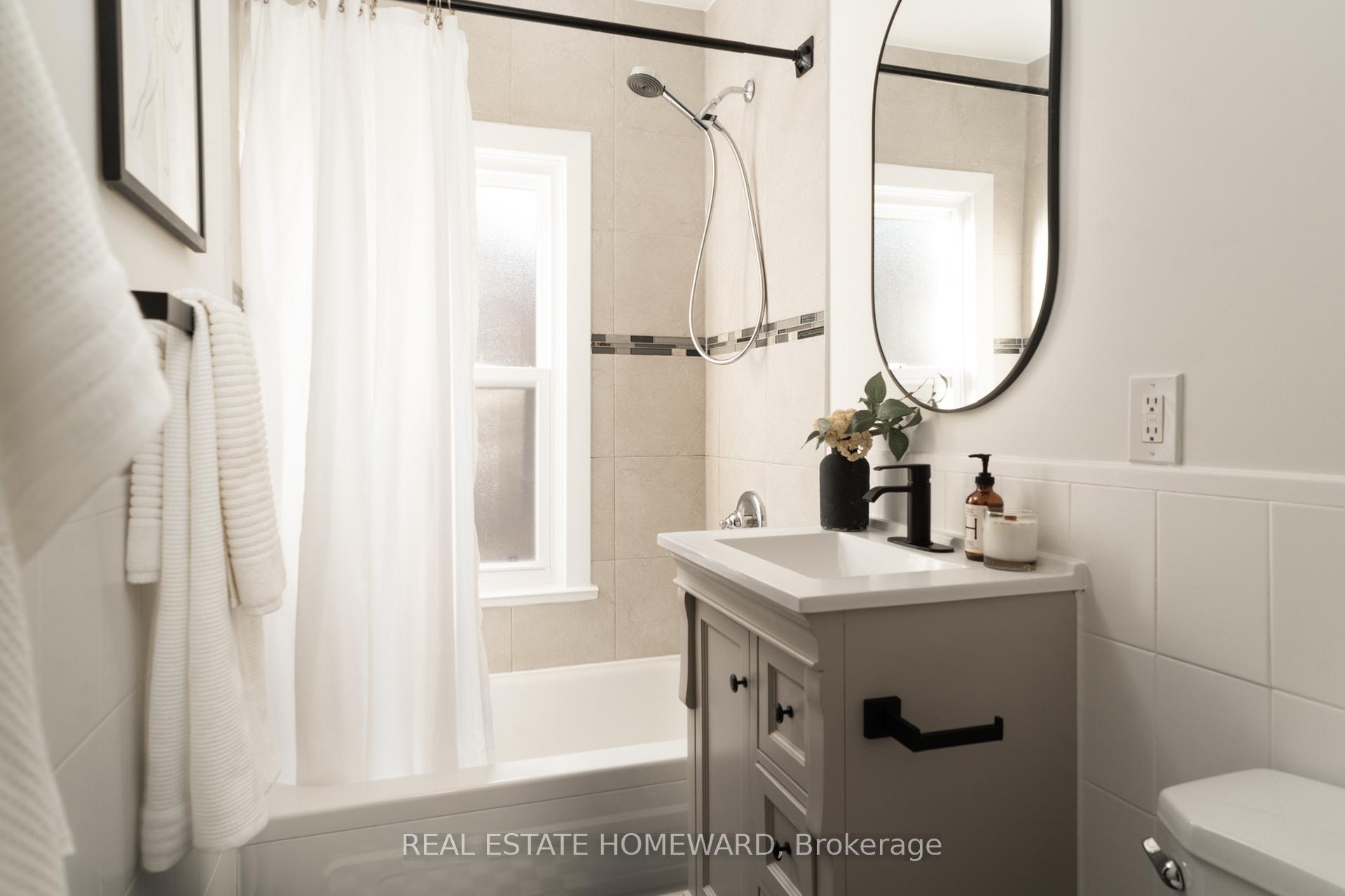 Photo 21 of 235 Springdale Boulevard, Toronto, Danforth Village-East York — HOMEH