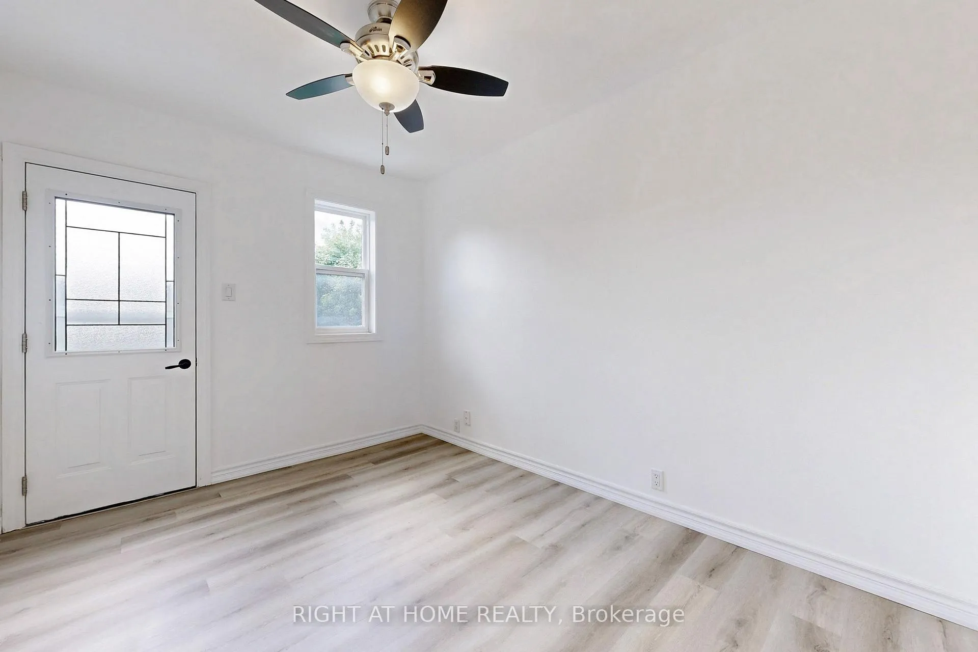 Photo 7 of Unit 2, 656 Crawford Street, Toronto, Palmerston-Little Italy — HOMEH