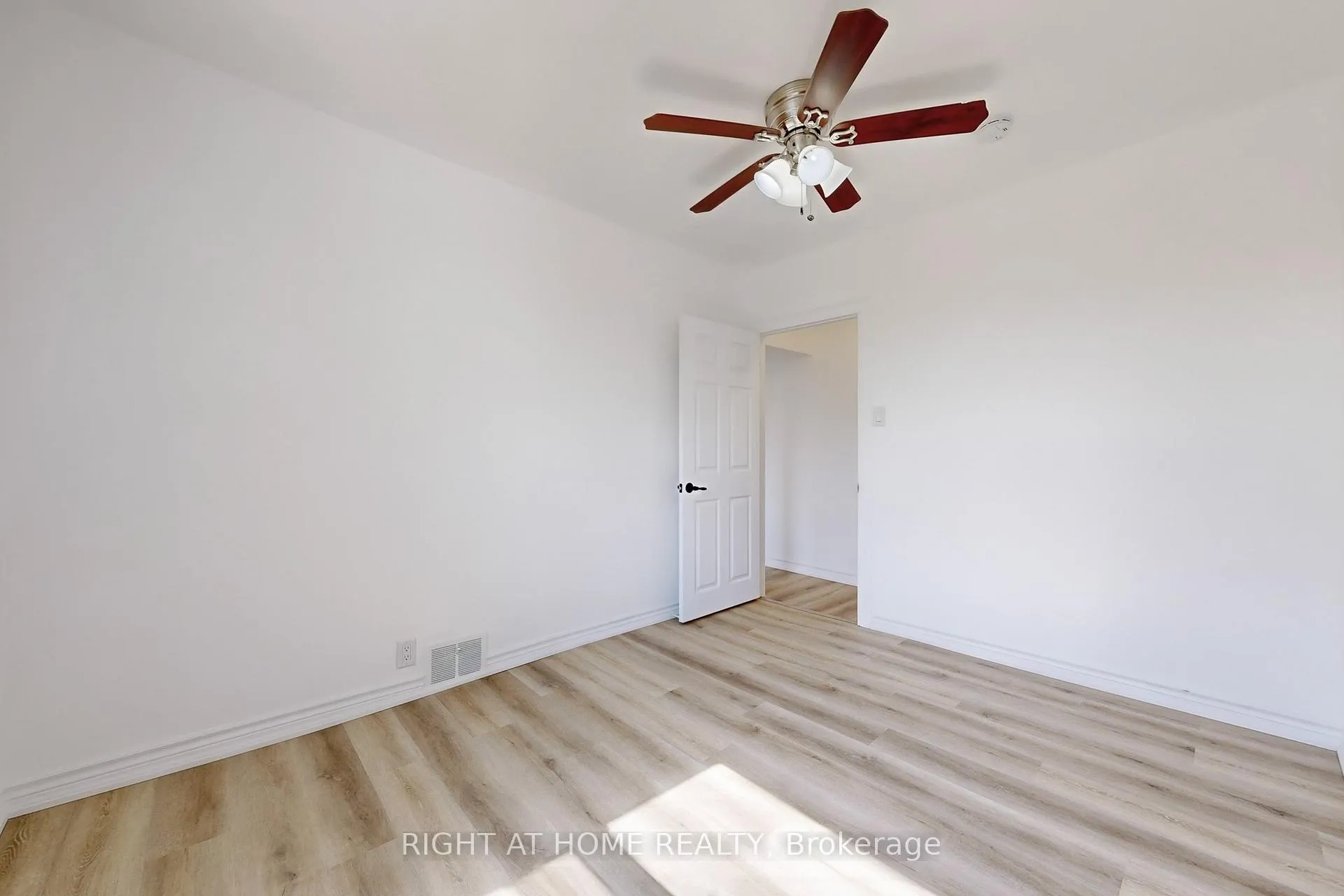 Photo 12 of Unit 2, 656 Crawford Street, Toronto, Palmerston-Little Italy — HOMEH
