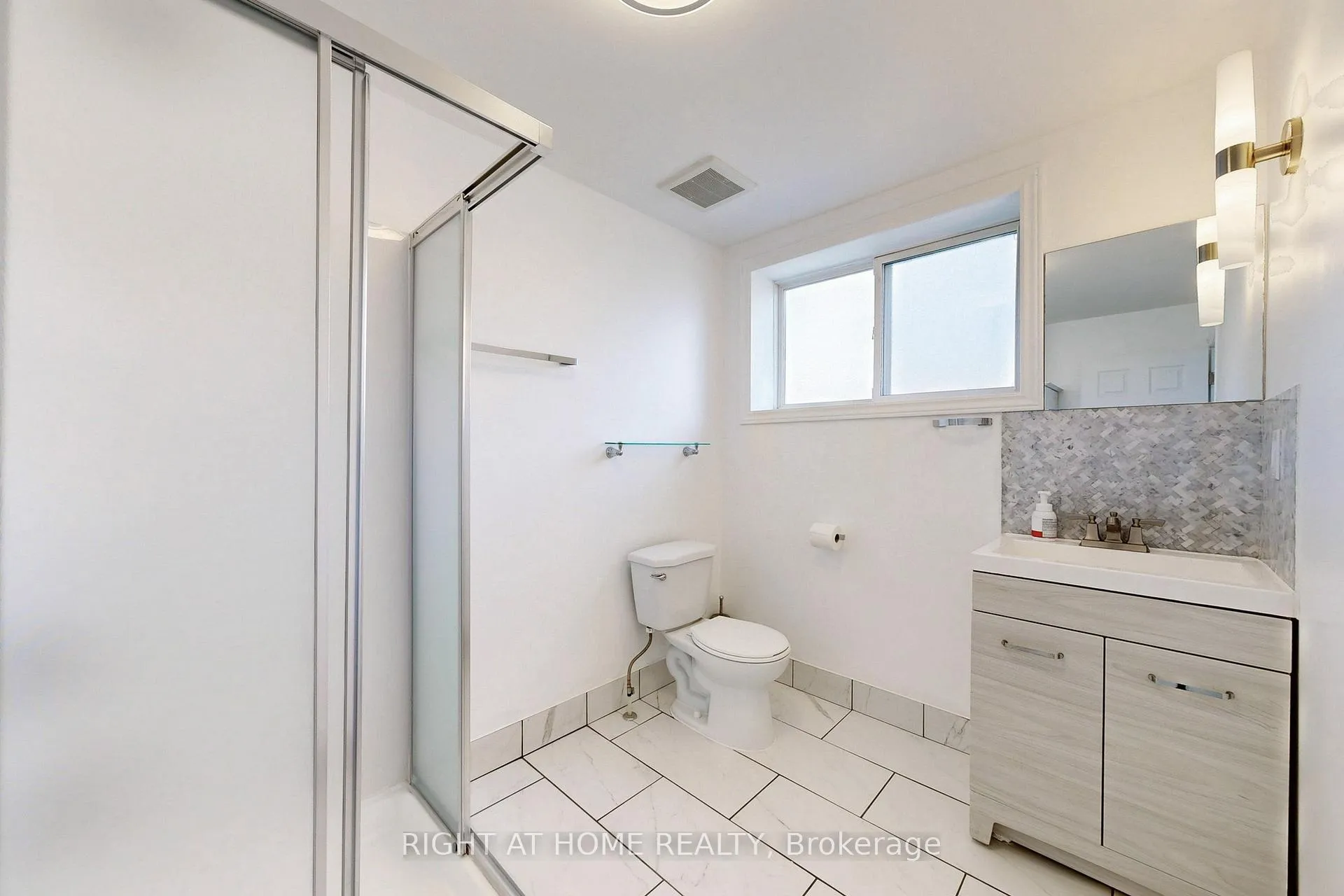 Photo 13 of Unit 2, 656 Crawford Street, Toronto, Palmerston-Little Italy — HOMEH