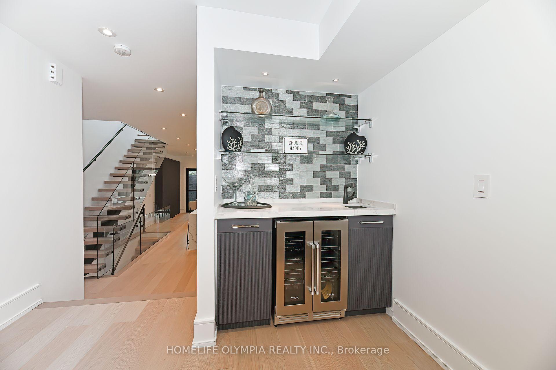 Photo 5 of 46B Leroy Avenue, Toronto, Danforth Village-East York — HOMEH