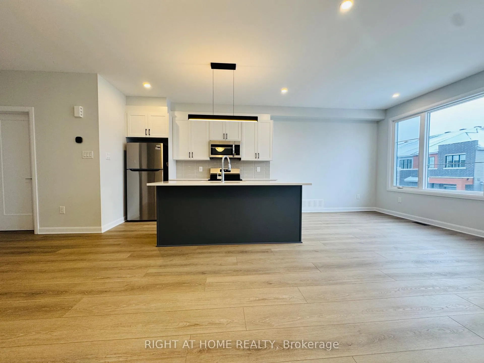 Photo 7 of 312 Clearpath Private, Ottawa, Kanata - Kanata Lakes/Heritage Hills — HOMEH