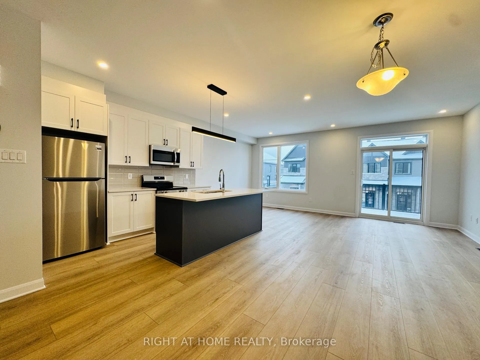 Photo 10 of 312 Clearpath Private, Ottawa, Kanata - Kanata Lakes/Heritage Hills — HOMEH