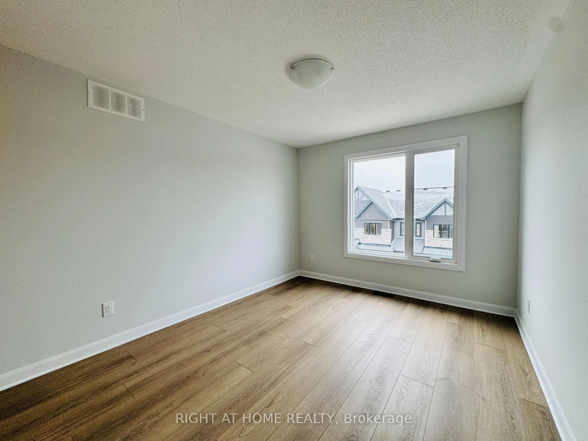 Photo 12 of 312 Clearpath Private, Ottawa, Kanata - Kanata Lakes/Heritage Hills — HOMEH