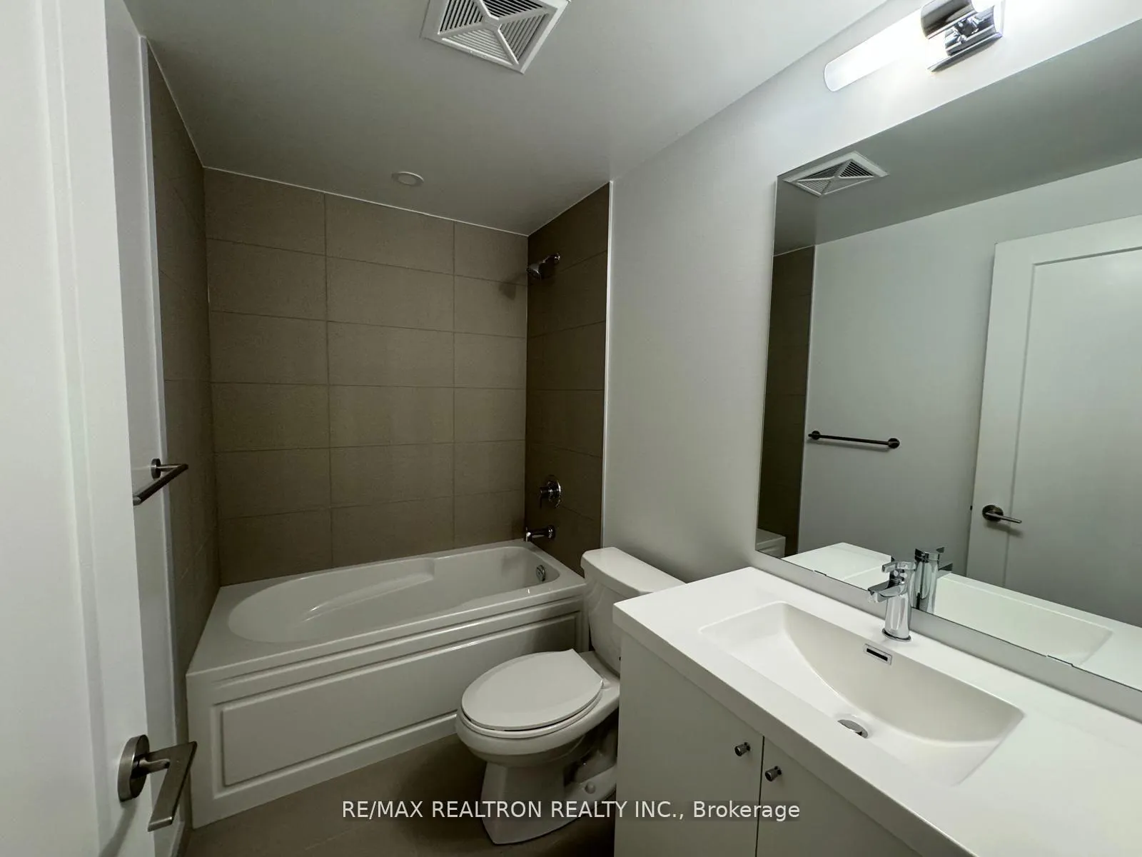 Photo 9 of Unit 338, 2545 Simcoe Street, Oshawa, Windfields — HOMEH