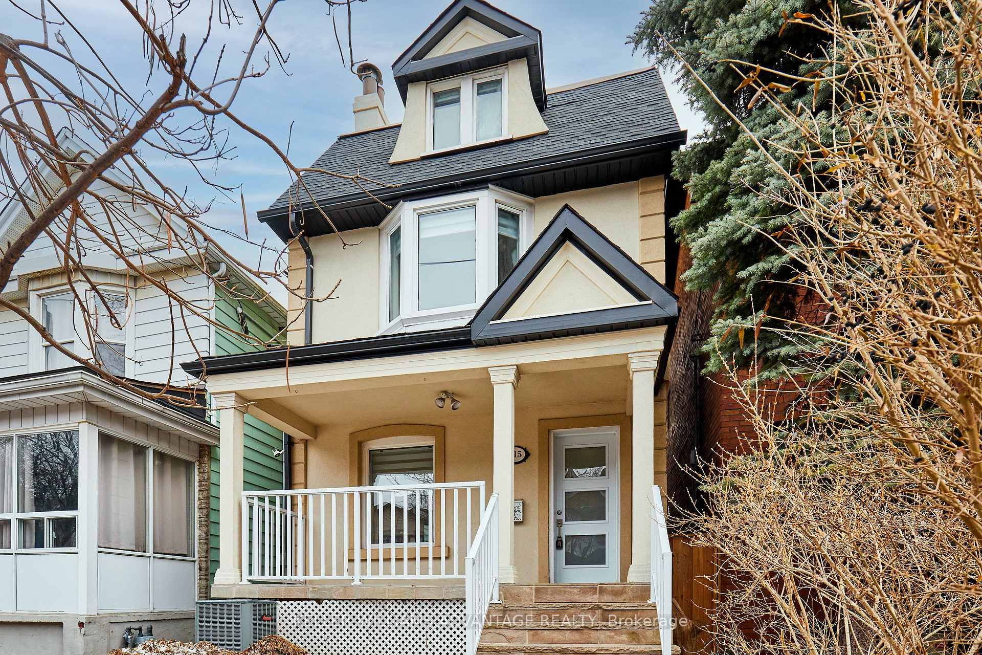 Front of 815 Carlaw Avenue