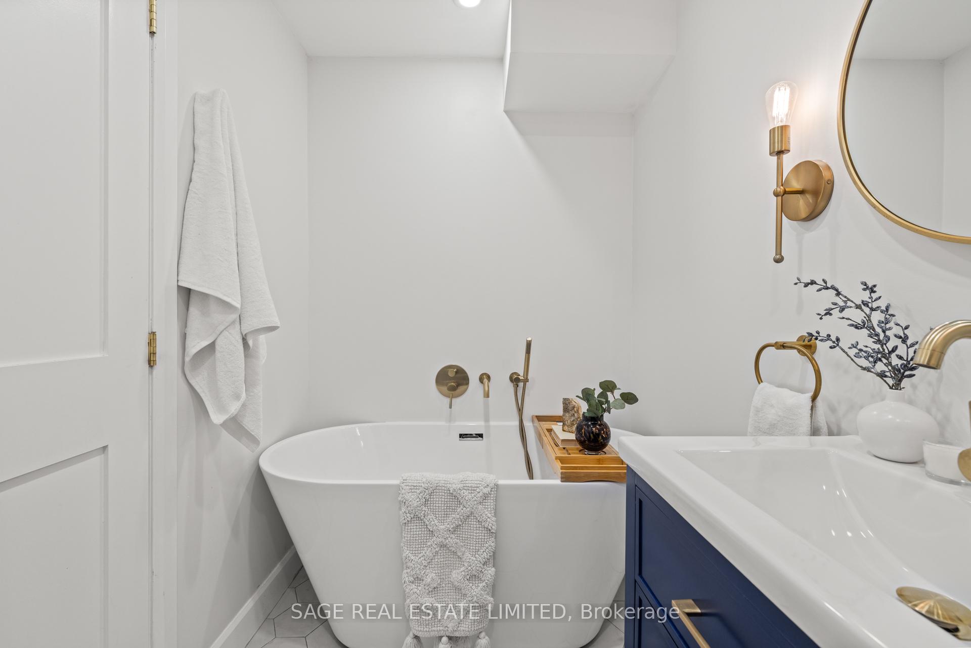 Photo 21 of 143 Westlake Avenue, Toronto, Woodbine-Lumsden — HOMEH