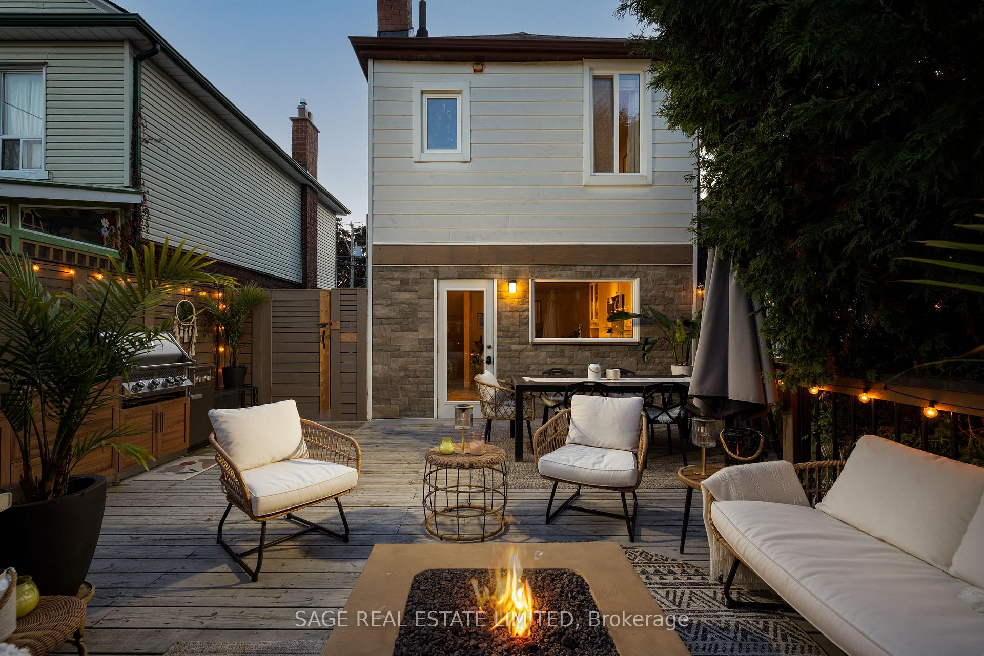 Photo 25 of 143 Westlake Avenue, Toronto, Woodbine-Lumsden — HOMEH