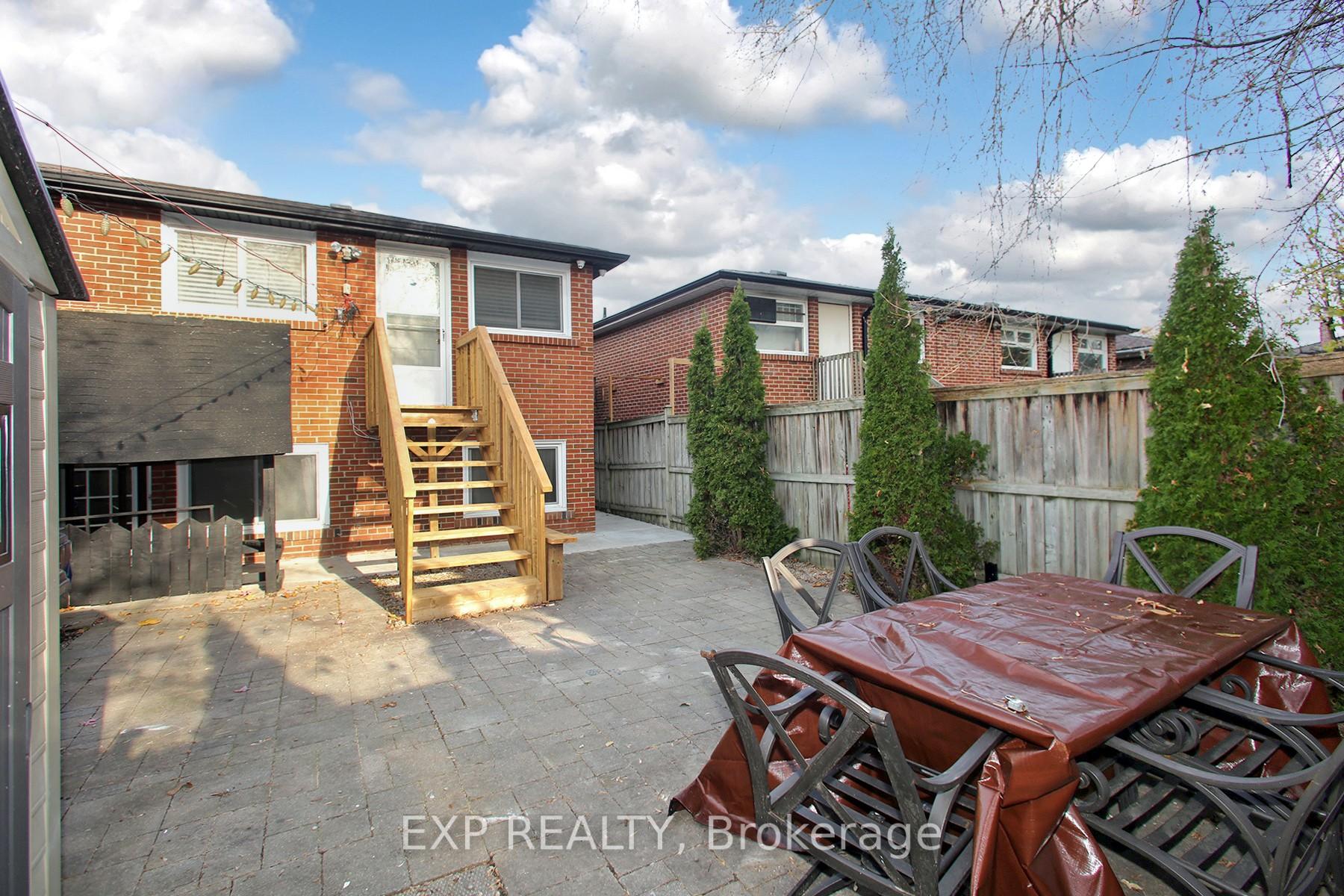 Photo 23 of 47 Chapman Avenue, Toronto, O'Connor-Parkview — HOMEH