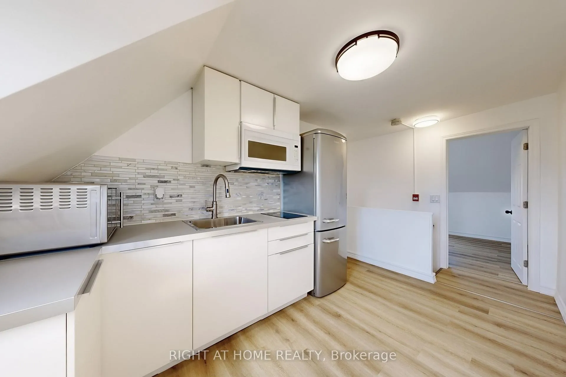 Photo 7 of Unit 3, 656 Crawford Street, Toronto, Palmerston-Little Italy — HOMEH