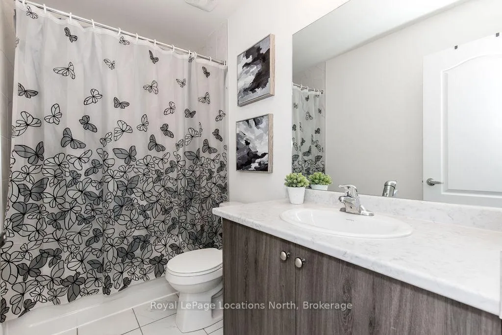 Photo 25 of 17 Sama Way, Wasaga Beach — HOMEH
