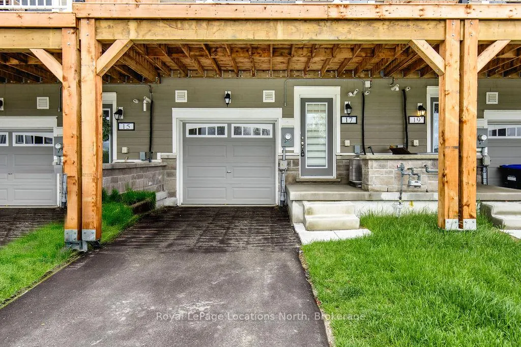 Photo 32 of 17 Sama Way, Wasaga Beach — HOMEH