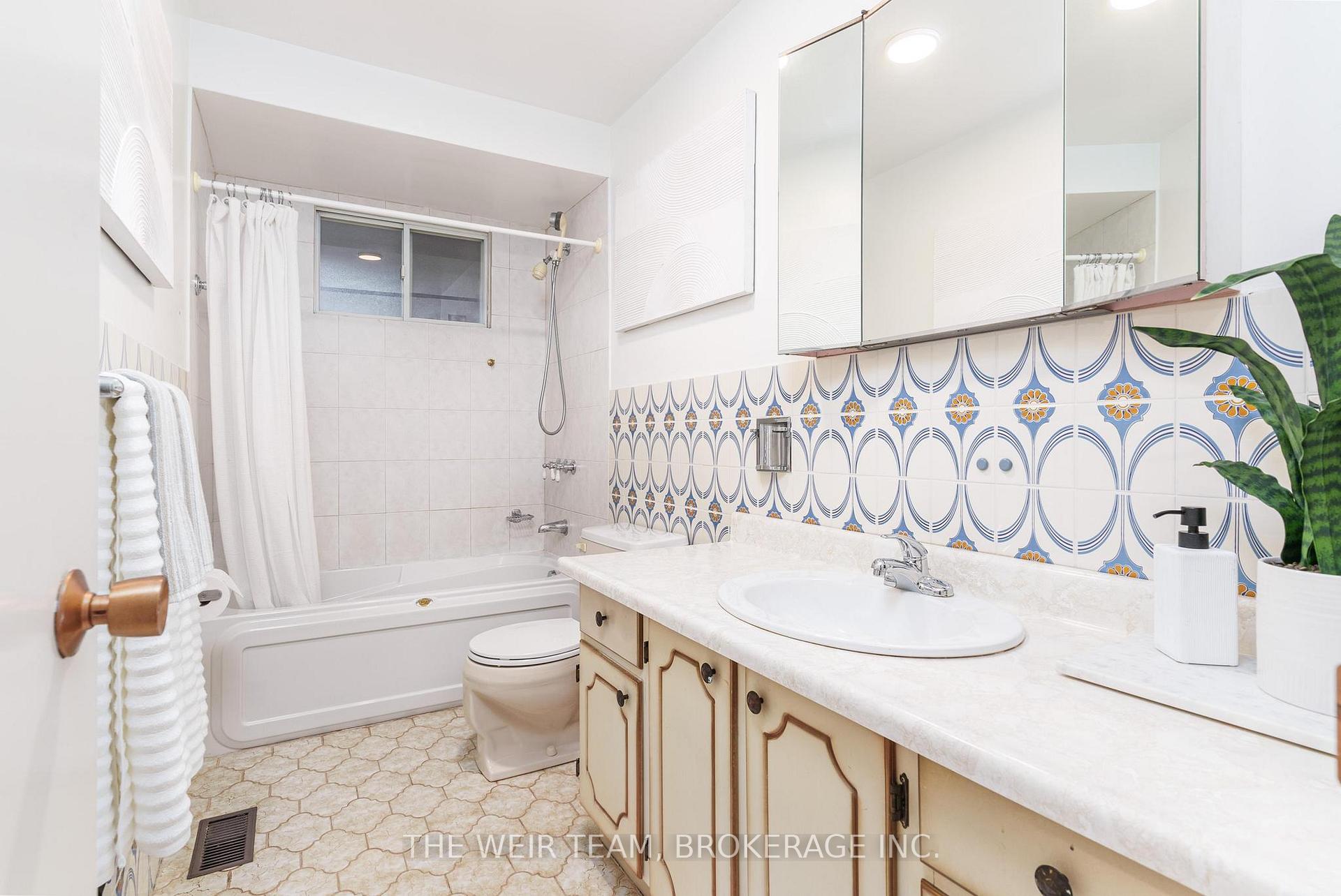 Photo 15 of 244 Gowan Avenue, Toronto, Danforth Village-East York — HOMEH