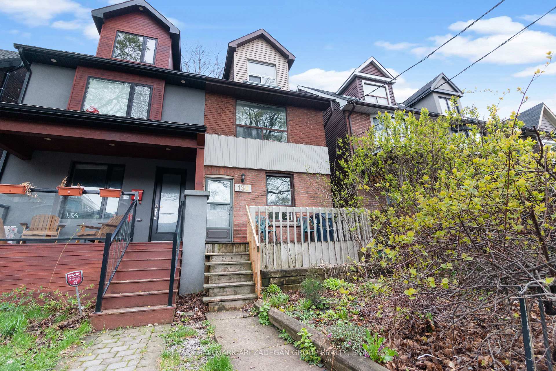 Front of Unit Main Fl, 138 Booth Avenue