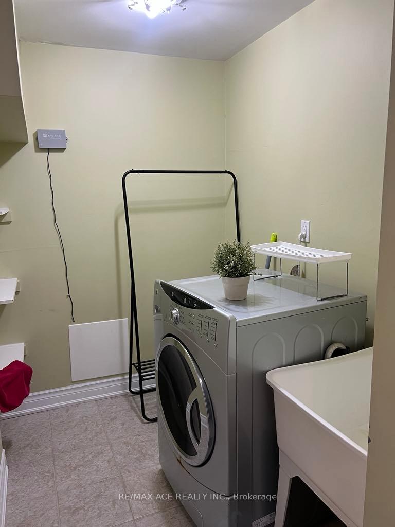 Photo 12 of Unit Bsmt, 874 Coxwell Avenue, Toronto, Danforth Village-East York — HOMEH