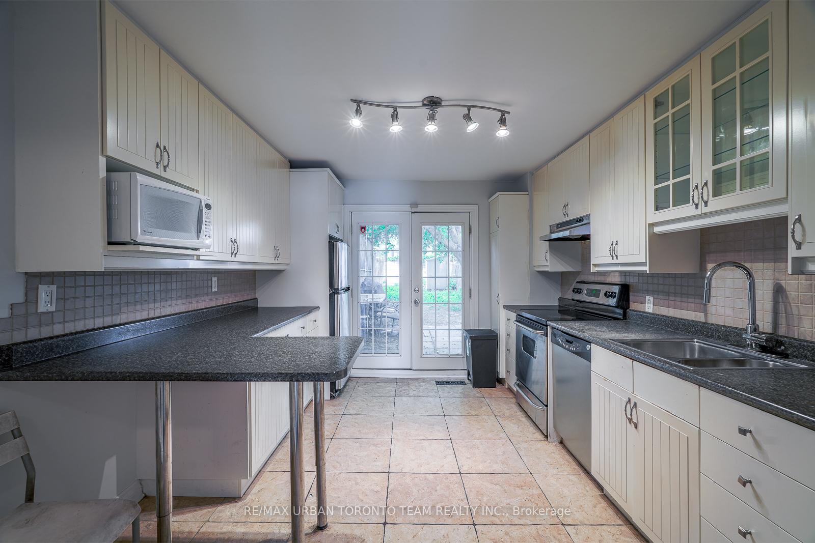 Photo 9 of Unit Room B, 880 Dundas Street, Toronto, South Riverdale — HOMEH