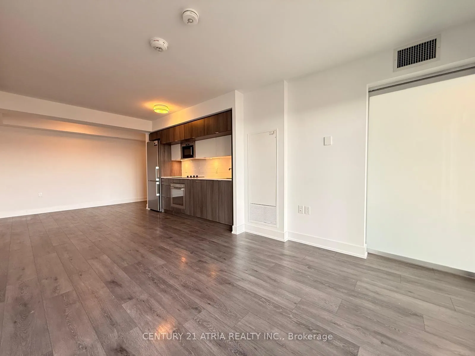 Photo 7 of Unit 724, 585 Bloor Street E, Toronto, North St. James Town — HOMEH