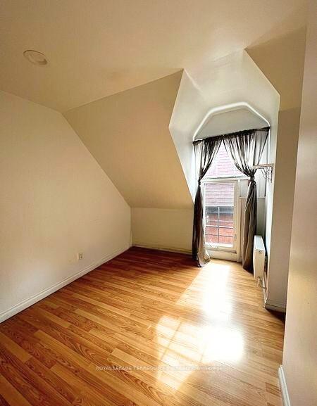 Photo 3 of Unit 5, 115 Madison Avenue, Toronto, The Annex — HOMEH