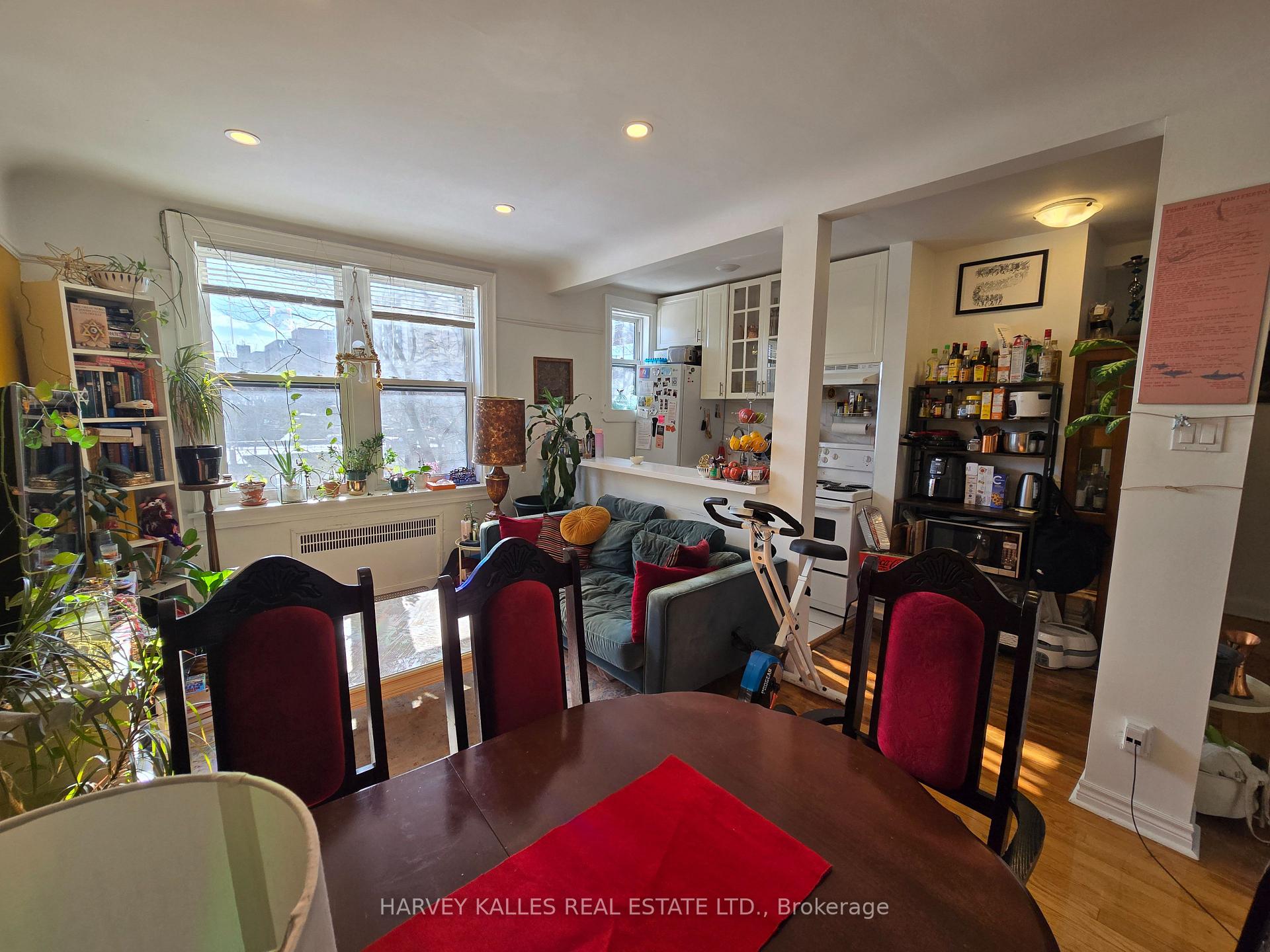 Photo 10 of Unit 405, 404 Spadina Road, Toronto, Forest Hill South — HOMEH