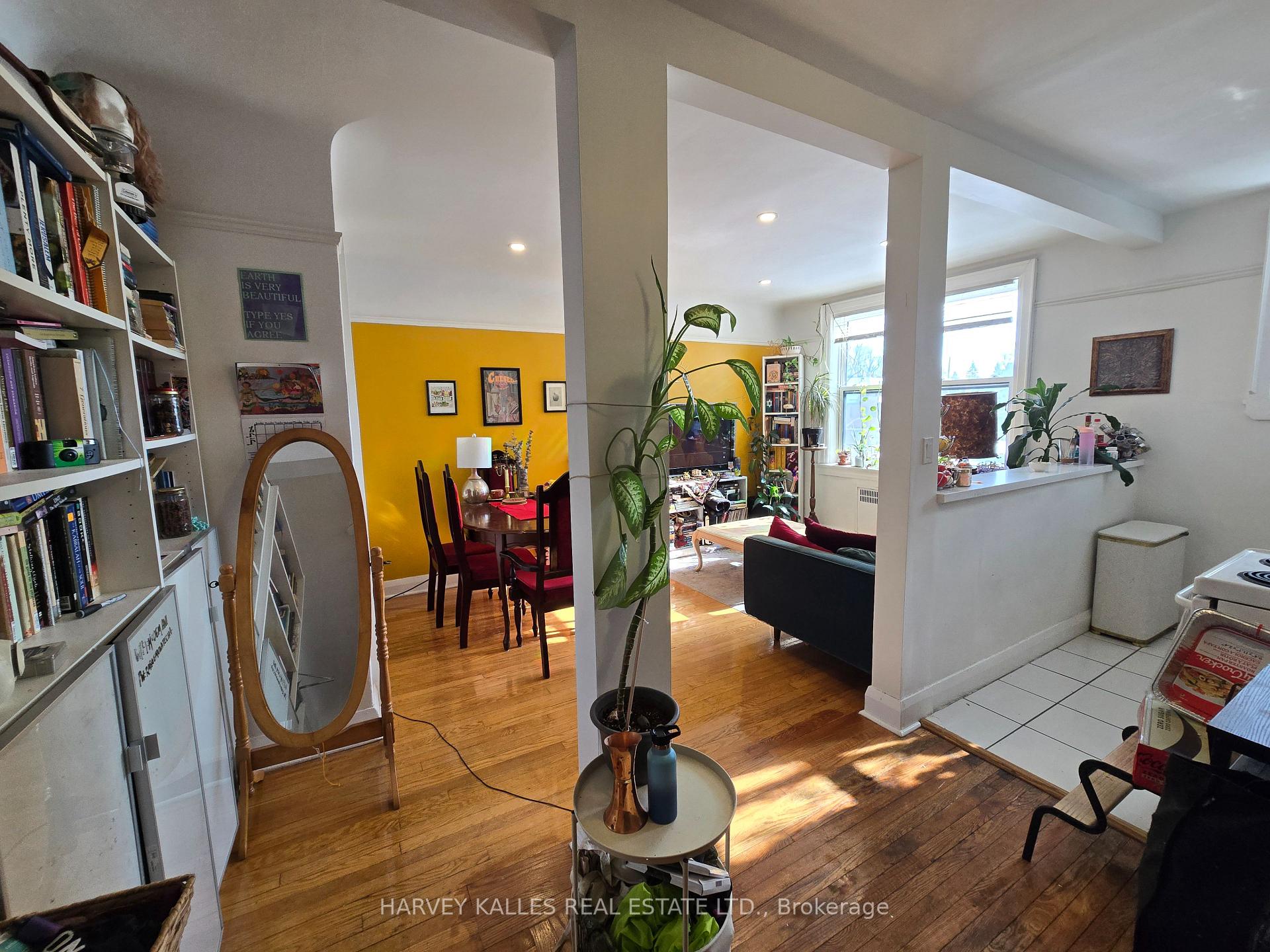 Photo 12 of Unit 405, 404 Spadina Road, Toronto, Forest Hill South — HOMEH