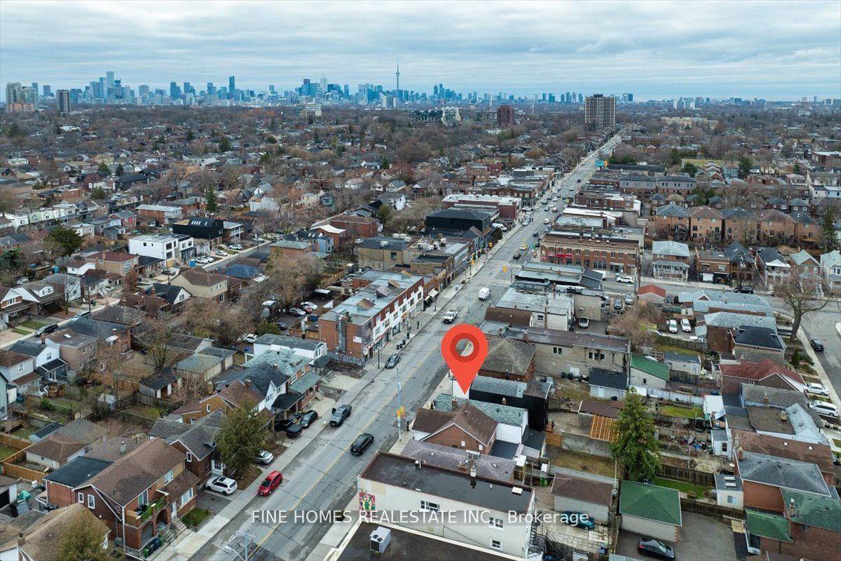 Photo 3 of 390 Oakwood Avenue, Toronto, Oakwood Village — HOMEH