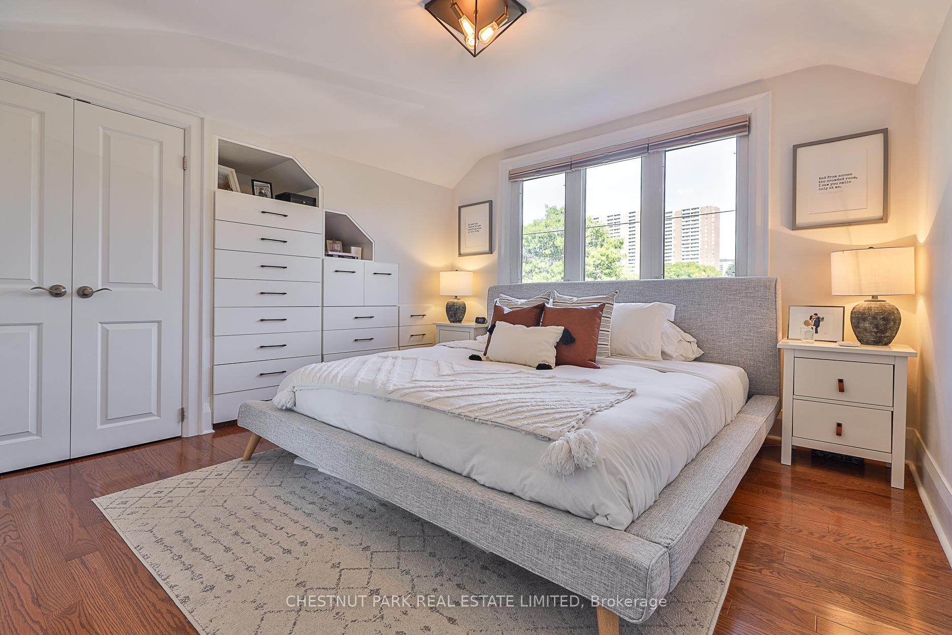 Photo 16 of 48 Avonlea Boulevard, Toronto, Crescent Town — HOMEH