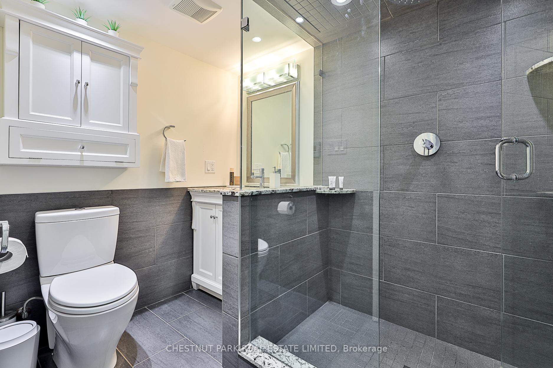 Photo 26 of 48 Avonlea Boulevard, Toronto, Crescent Town — HOMEH