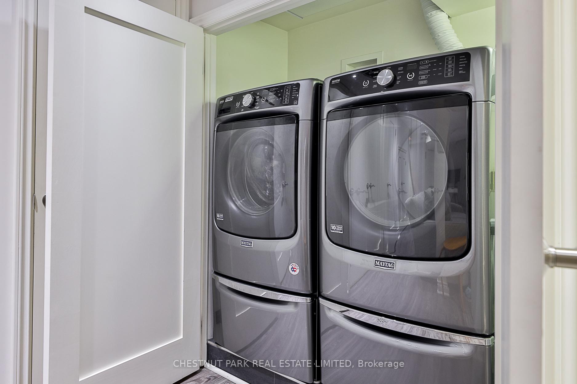 Photo 27 of 48 Avonlea Boulevard, Toronto, Crescent Town — HOMEH