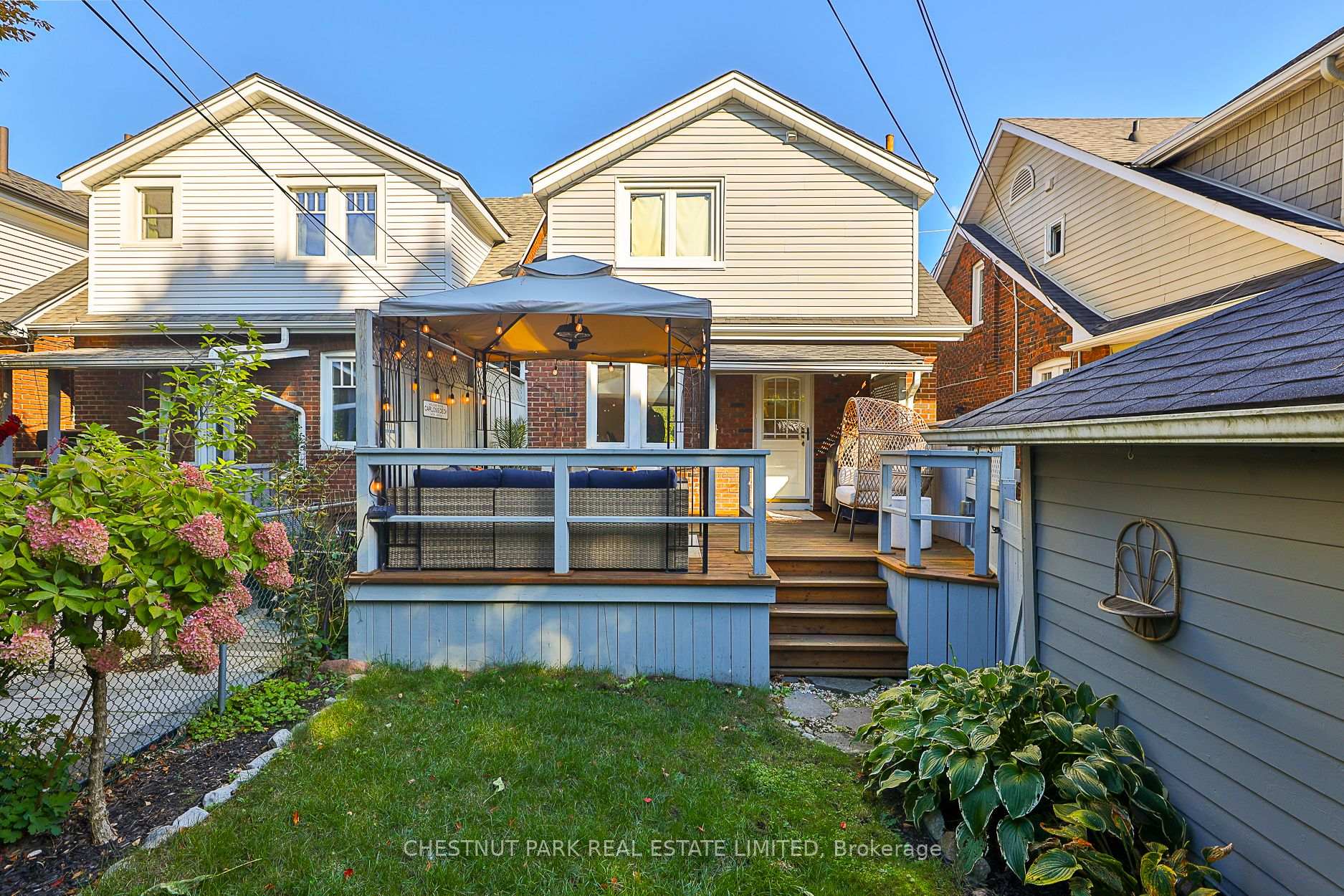 Photo 28 of 48 Avonlea Boulevard, Toronto, Crescent Town — HOMEH