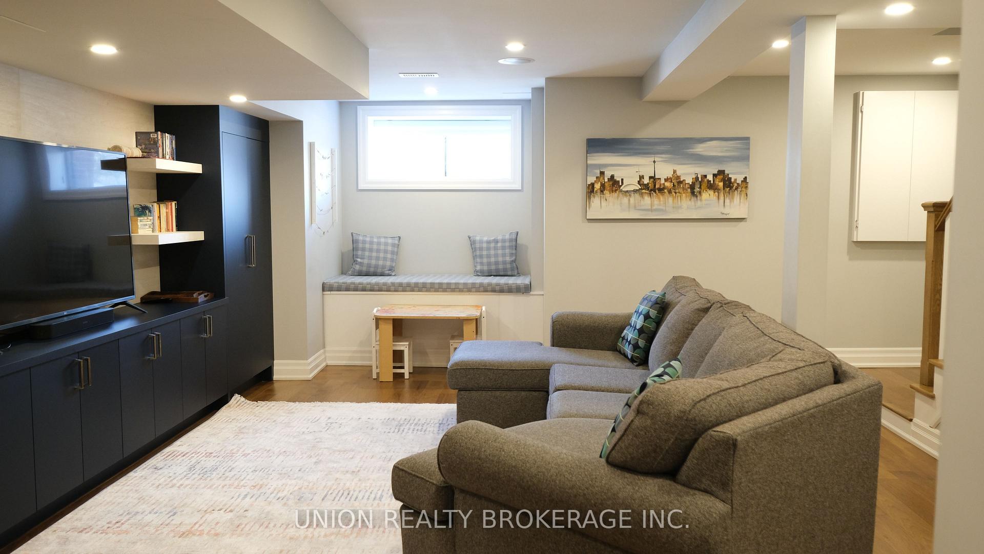Photo 20 of 24 Bain Avenue, Toronto, North Riverdale — HOMEH
