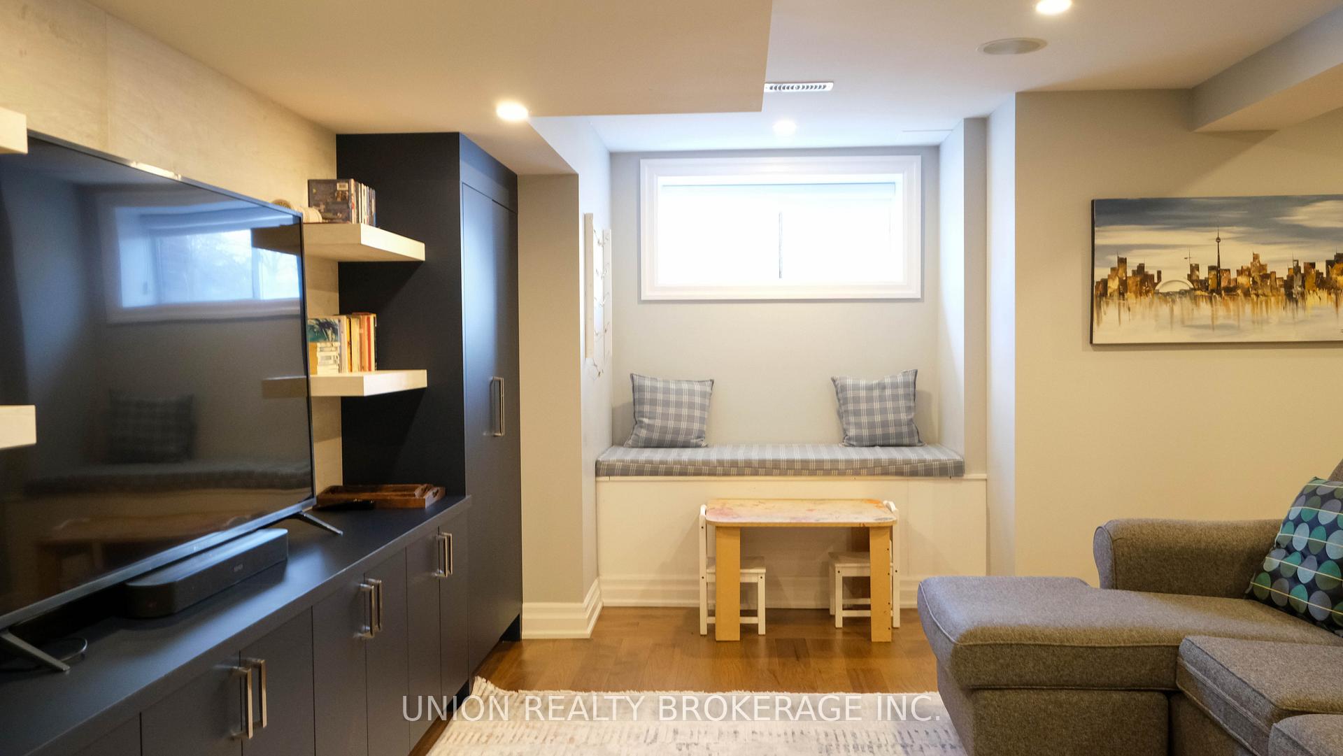 Photo 21 of 24 Bain Avenue, Toronto, North Riverdale — HOMEH