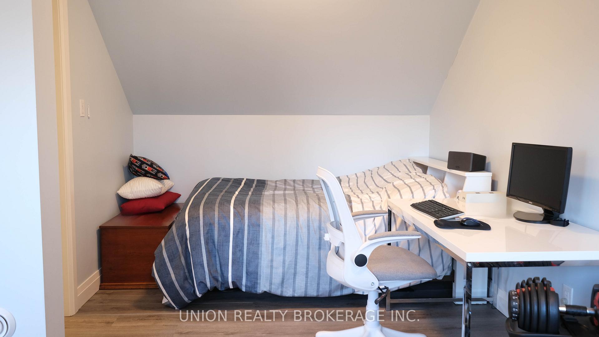 Photo 26 of 24 Bain Avenue, Toronto, North Riverdale — HOMEH