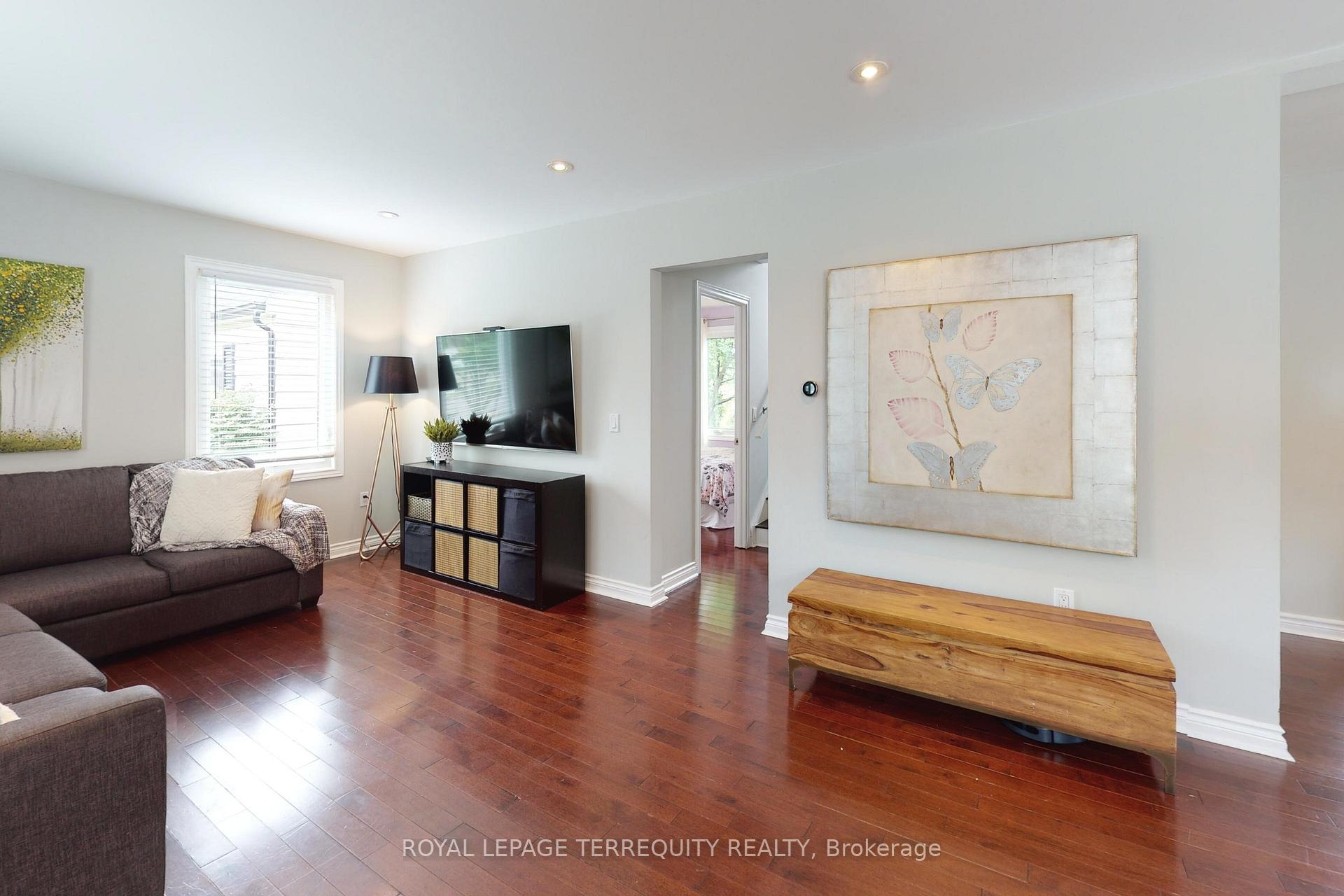 Photo 2 of 28 Furnival Road, Toronto, O'Connor-Parkview — HOMEH