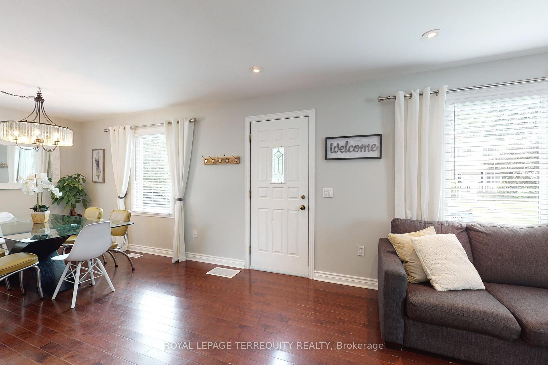Photo 4 of 28 Furnival Road, Toronto, O'Connor-Parkview — HOMEH