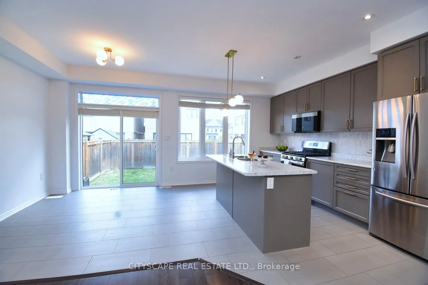 Photo 10 of 16 Kelso Drive, Haldimand — HOMEH