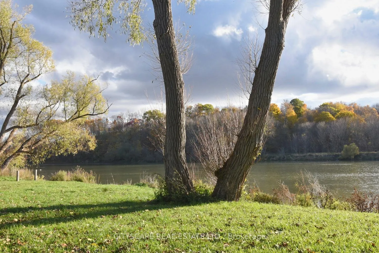 Photo 28 of 16 Kelso Drive, Haldimand — HOMEH
