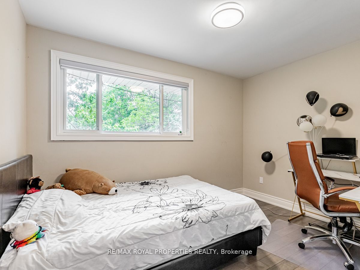 Photo 47 of 576 Bickle Drive, Oshawa, Northwood — HOMEH