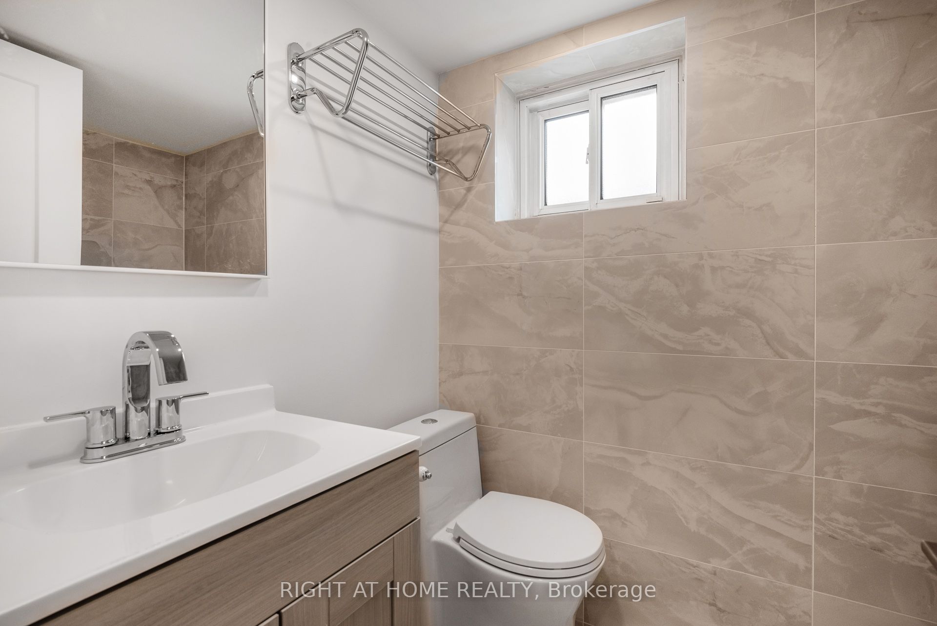 Photo 57 of 46 A Courton Drive, Scarborough, Wexford-Maryvale — HOMEH