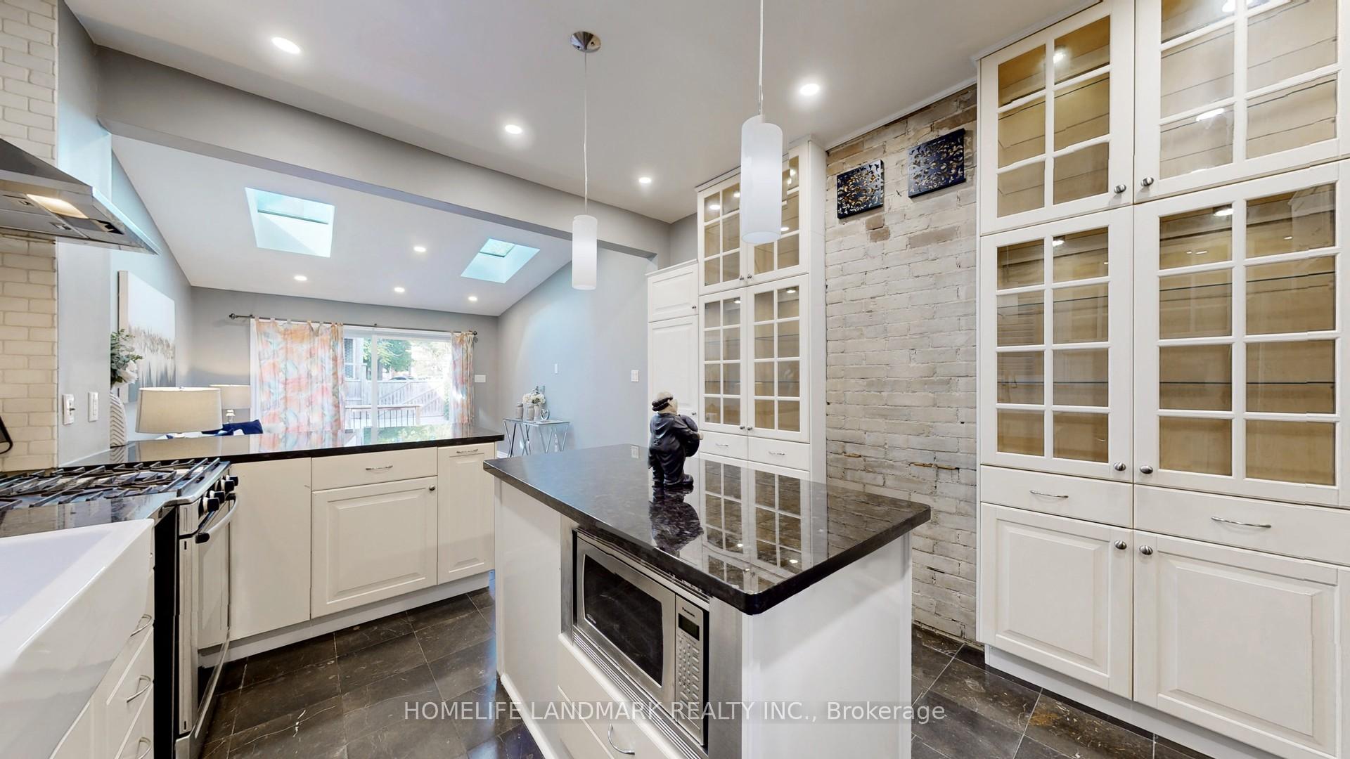 Photo 16 of 18 Erindale Avenue, Toronto, Playter Estates-Danforth — HOMEH