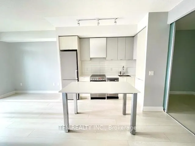 Photo 2 of Unit 823, 10 Gibbs Road, Etobicoke, Islington-City Centre West — HOMEH