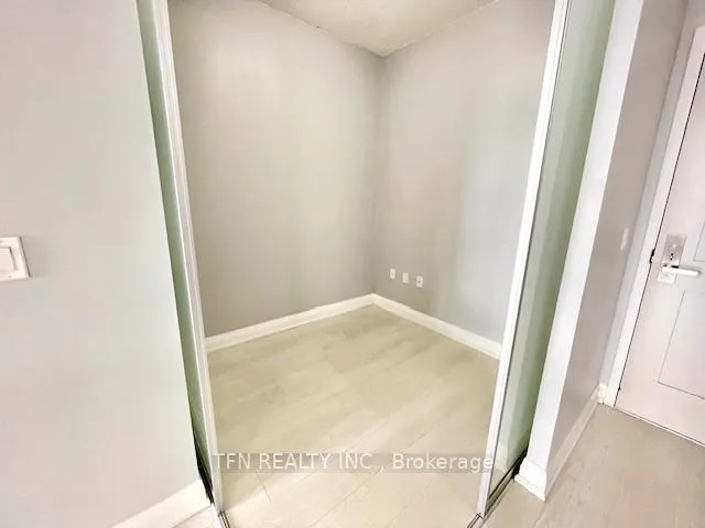 Photo 6 of Unit 823, 10 Gibbs Road, Etobicoke, Islington-City Centre West — HOMEH